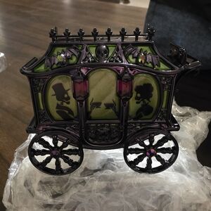 Bath & Body Works Black and Green Halloween Carriage Decor